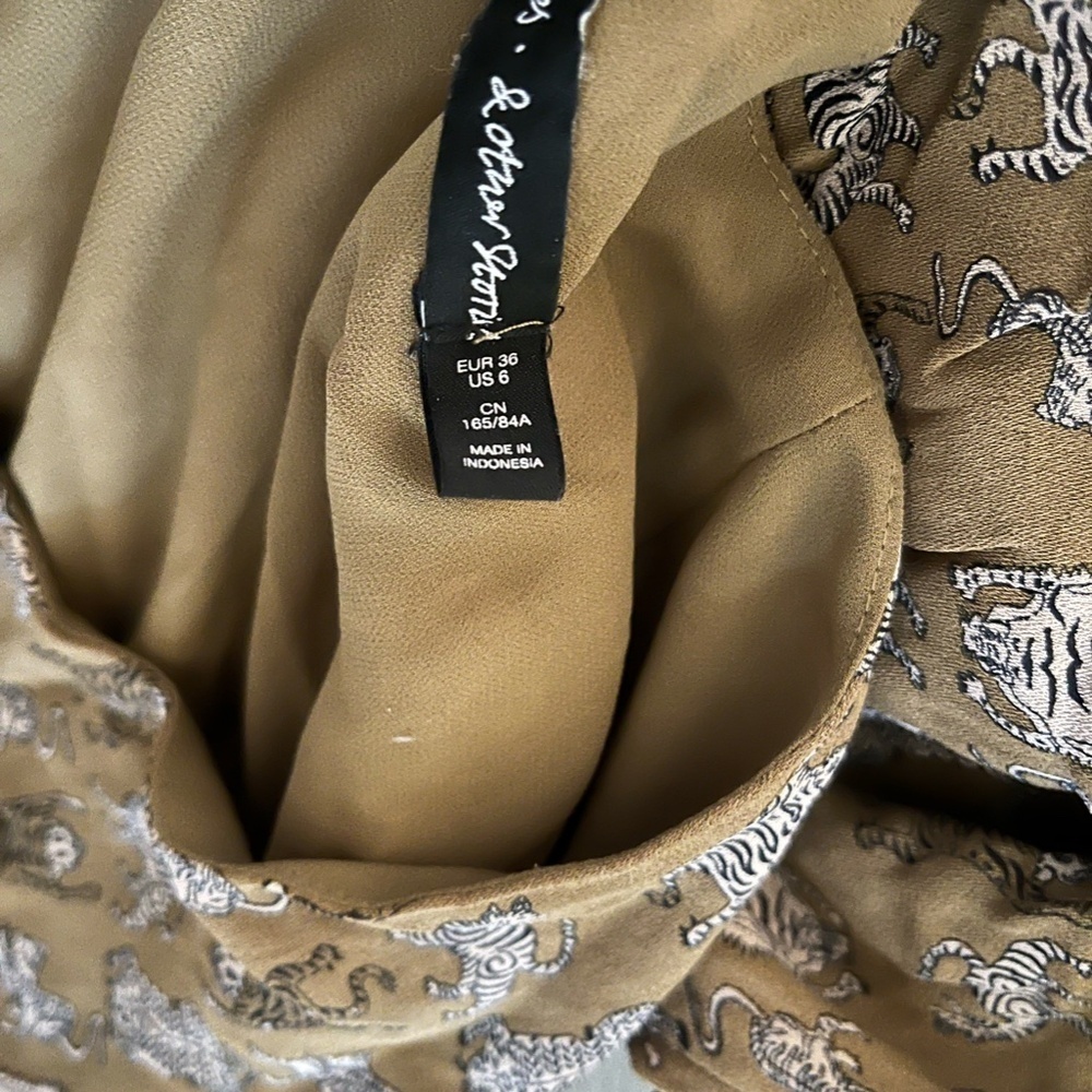 & OTHER STORIES | Khaki Olive Tiger Printed Flounce Mini Ruched Dress | Size 6 - Picture 9 of 12